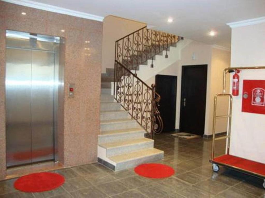 Villa Hotel Apartments Эль-Хубар Экстерьер фото