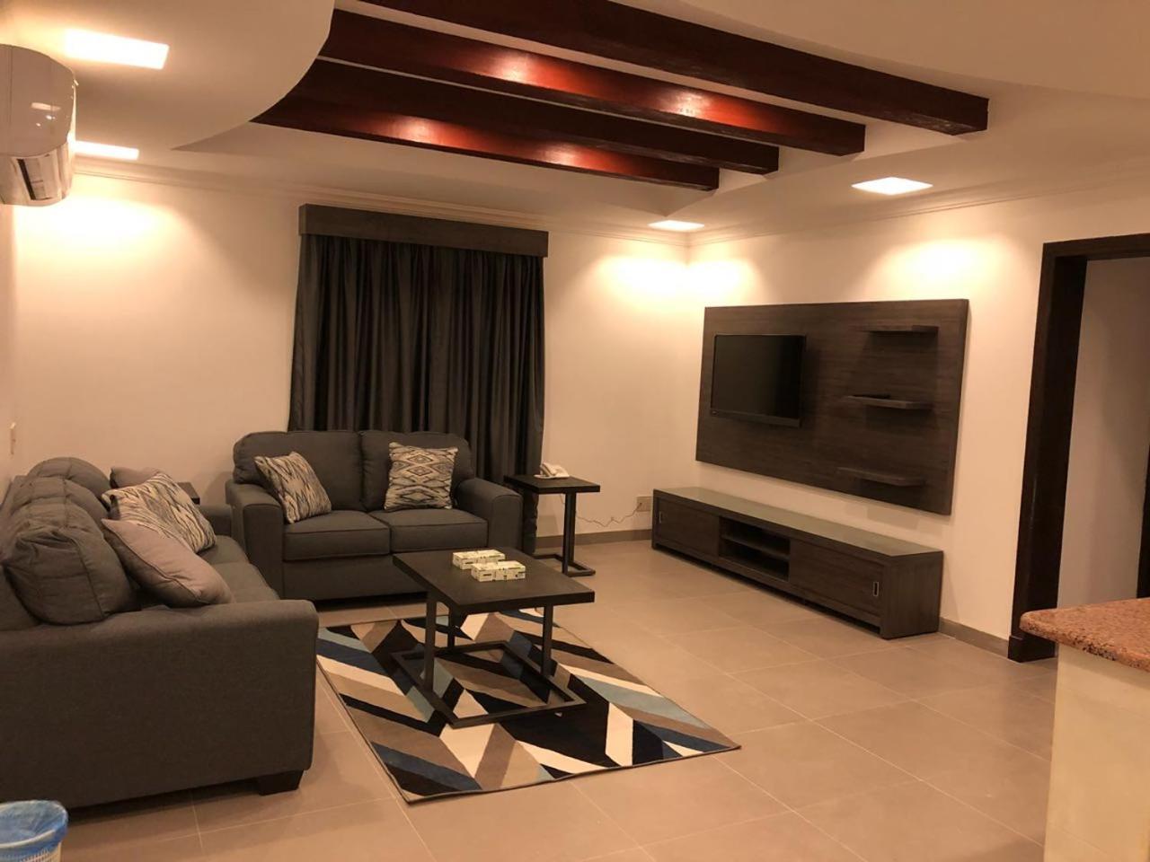 Villa Hotel Apartments Эль-Хубар Экстерьер фото
