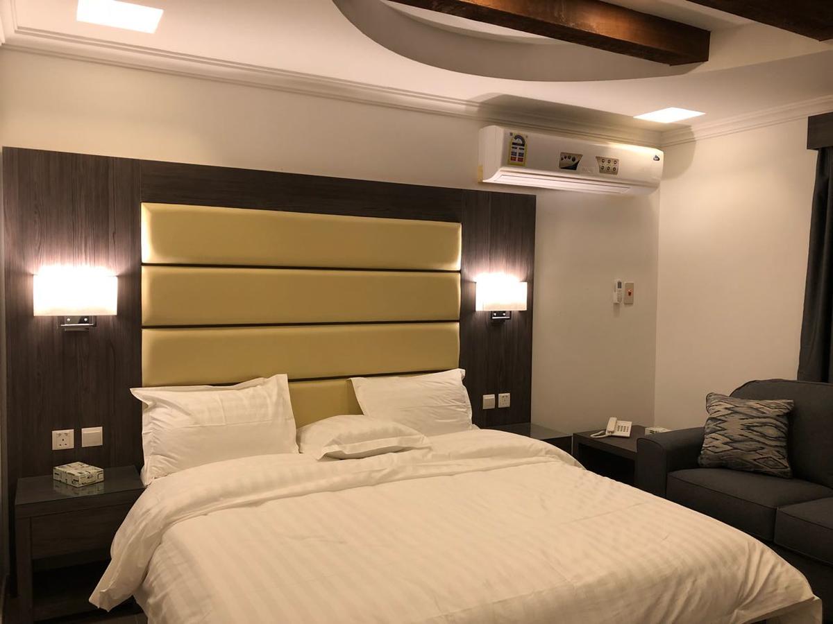 Villa Hotel Apartments Эль-Хубар Экстерьер фото