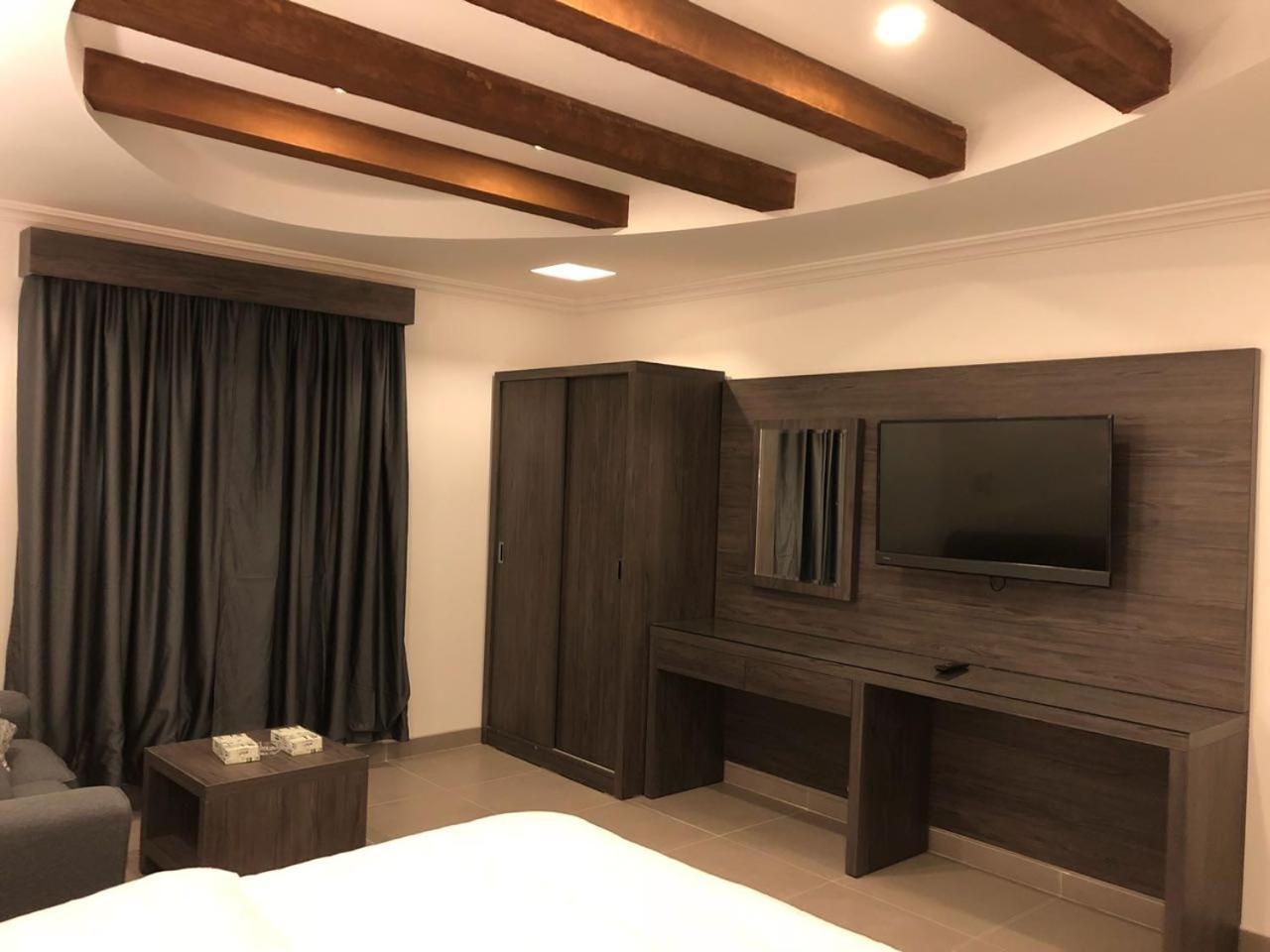 Villa Hotel Apartments Эль-Хубар Экстерьер фото