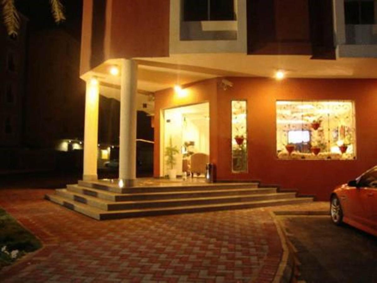 Villa Hotel Apartments Эль-Хубар Экстерьер фото